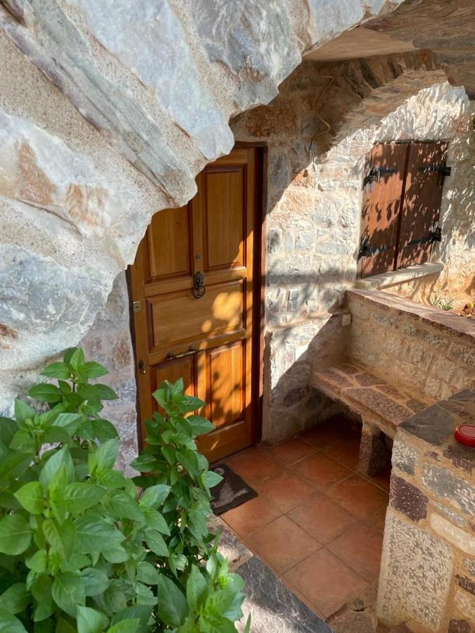 Find Your Peace In A Traditional Country House!! Láyia Extérieur photo