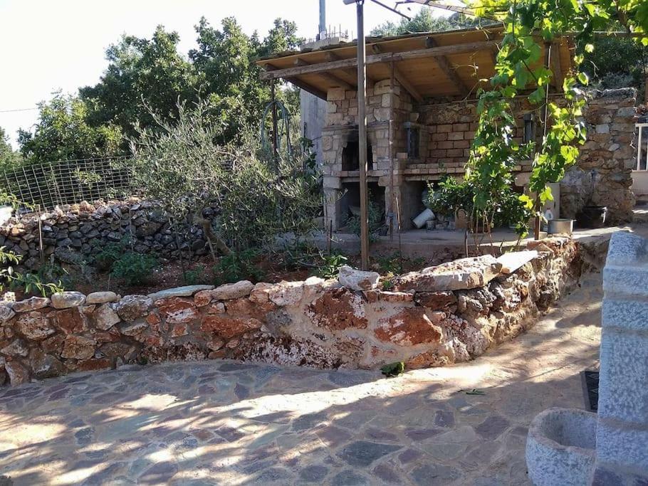 Find Your Peace In A Traditional Country House!! Láyia Extérieur photo