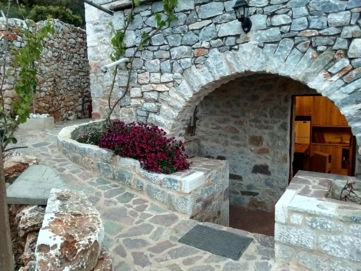 Find Your Peace In A Traditional Country House!! Láyia Extérieur photo