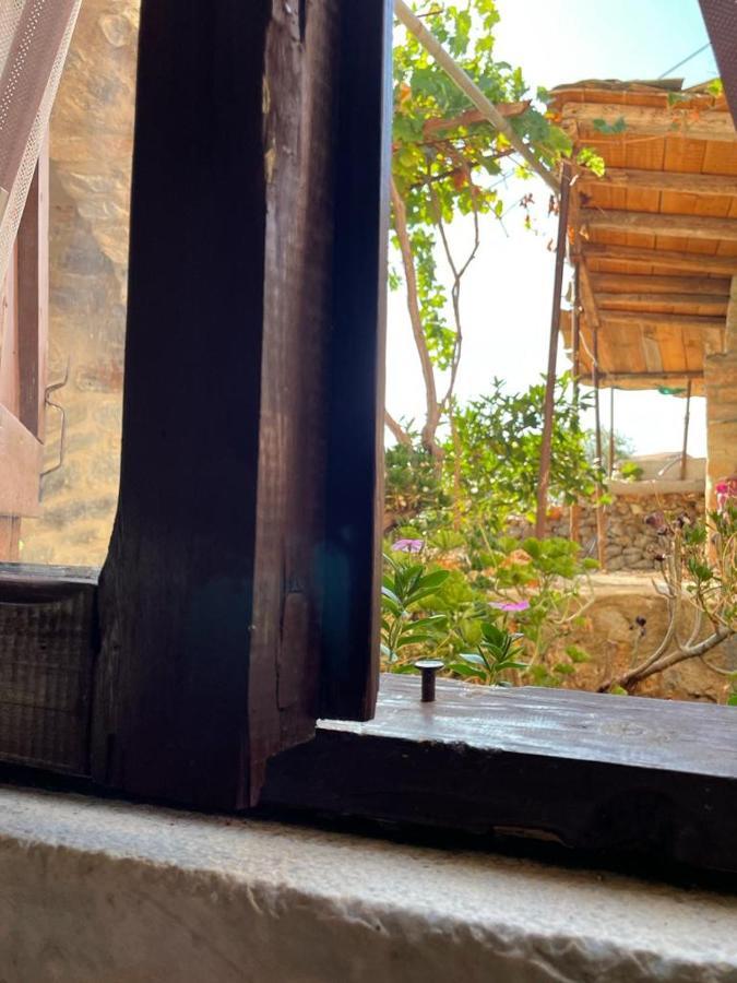 Find Your Peace In A Traditional Country House!! Láyia Extérieur photo