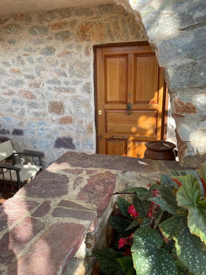 Find Your Peace In A Traditional Country House!! Láyia Extérieur photo