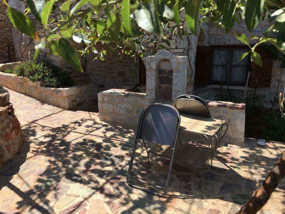 Find Your Peace In A Traditional Country House!! Láyia Extérieur photo