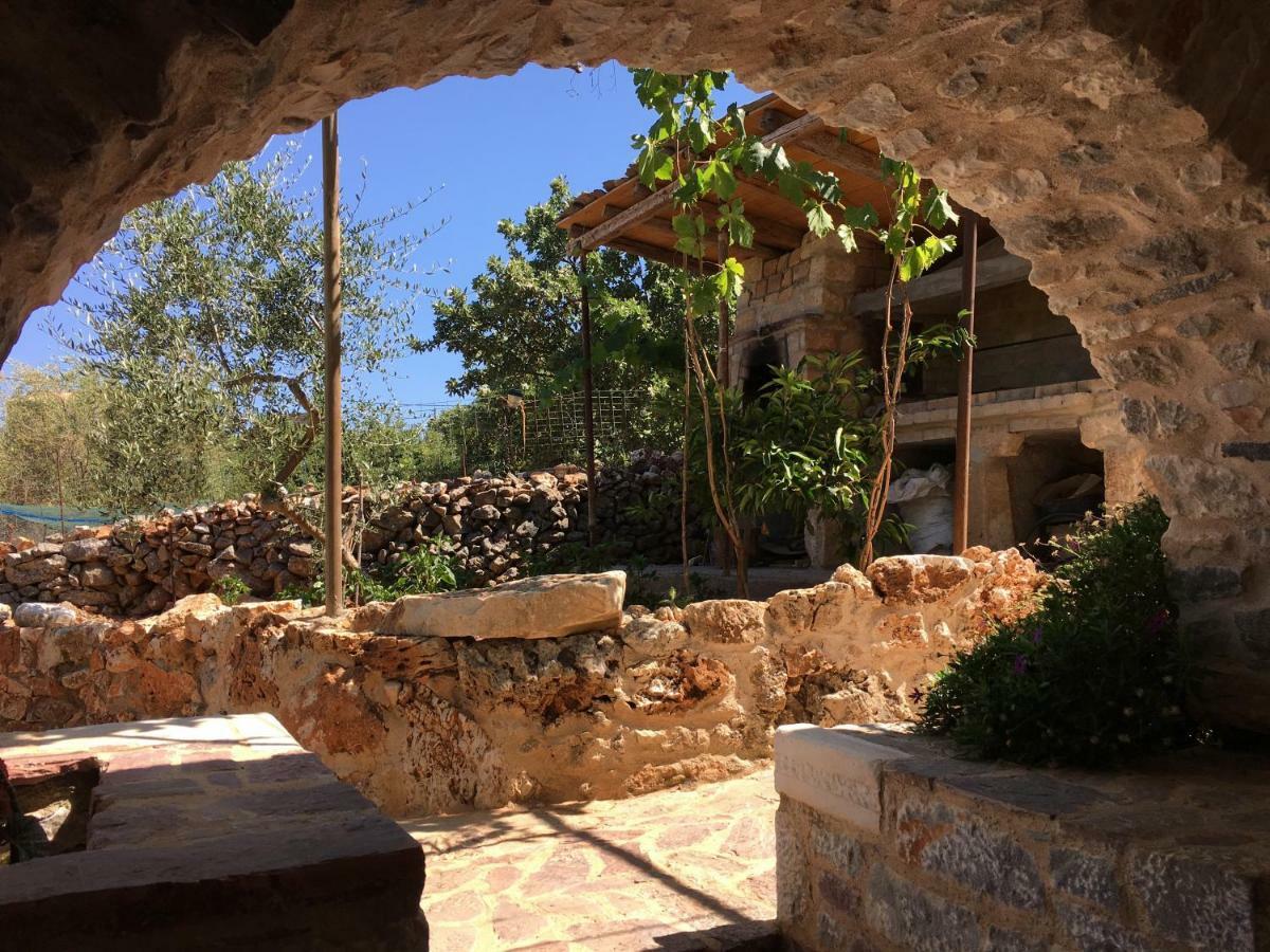 Find Your Peace In A Traditional Country House!! Láyia Extérieur photo